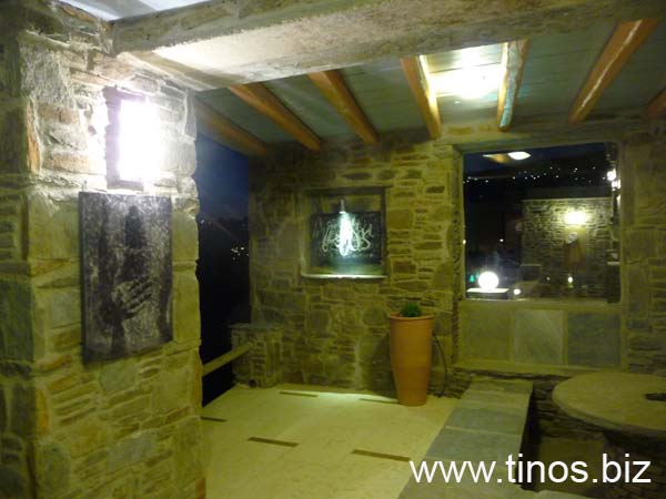 triantaros_art 402